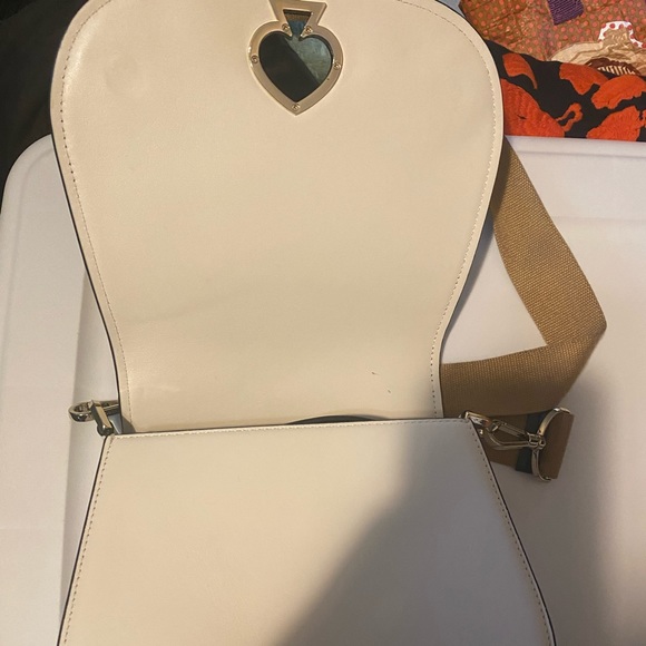 Kate Spade Saddle Bag 🔥🔥🔥🔥 (Like New Condition) - Two Straps Included - Picture 2 of 4